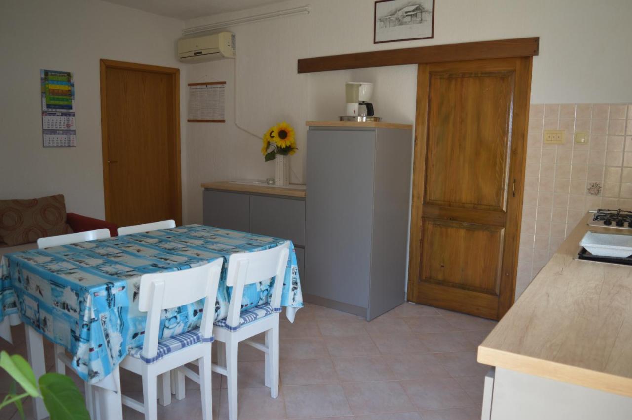 Apartment & Kvasic