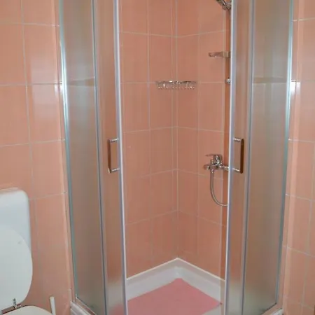 Rooms & Apartments Kvasic Krk Town Zewnętrze zdjęcie