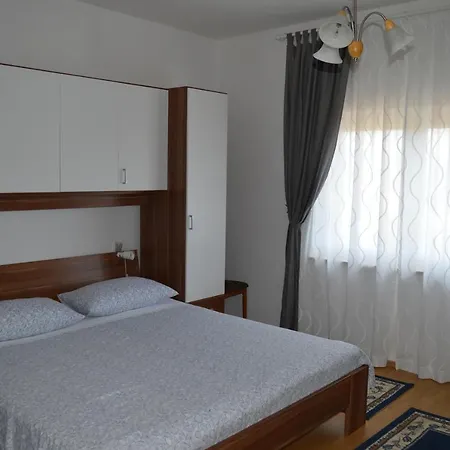 Rooms & Apartments Kvasic Krk Town Zewnętrze zdjęcie