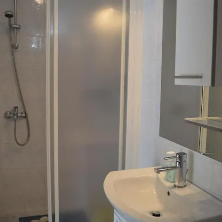 Rooms & Apartments Kvasic Krk Town Zewnętrze zdjęcie
