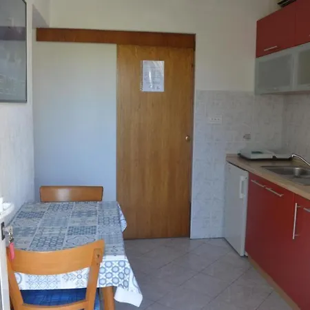 Rooms & Apartments Kvasic Krk Town Zewnętrze zdjęcie