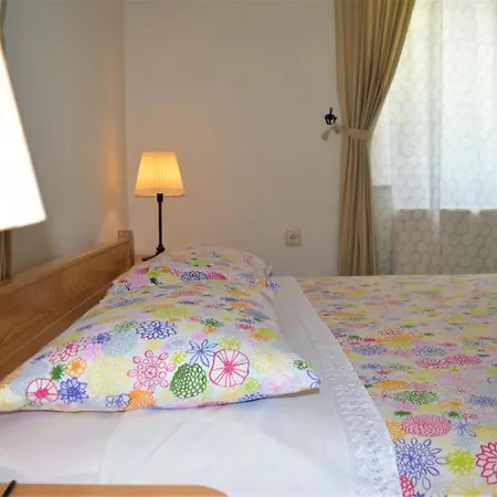 Rooms & Apartments Kvasic Krk Town Zewnętrze zdjęcie