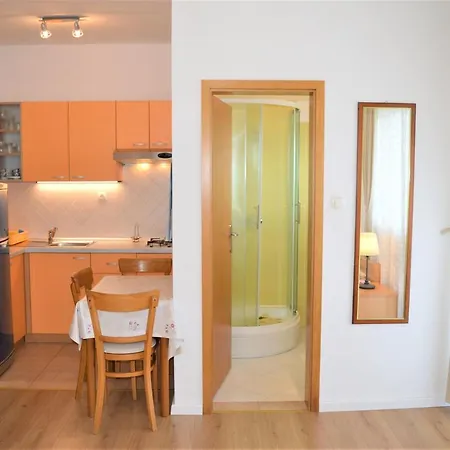 Rooms & Apartments Kvasic Krk Town Zewnętrze zdjęcie